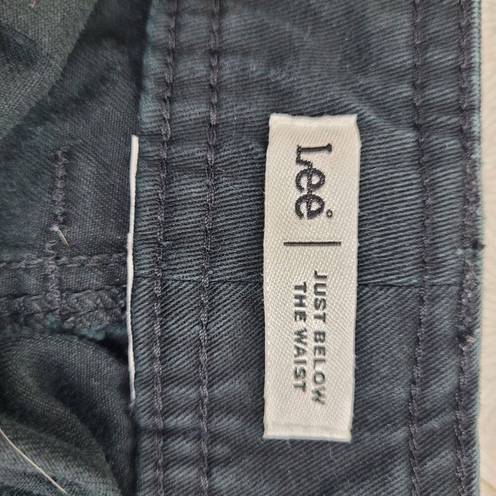 Lee Shorts Black Just Below The Waist Women's Cargo Style Shorts Sz 14 summer - Picture 7 of 7